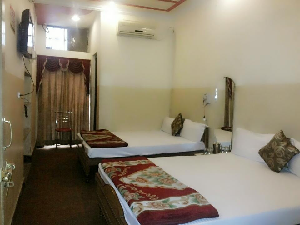 Hotel Lovely Аджмер Экстерьер фото
